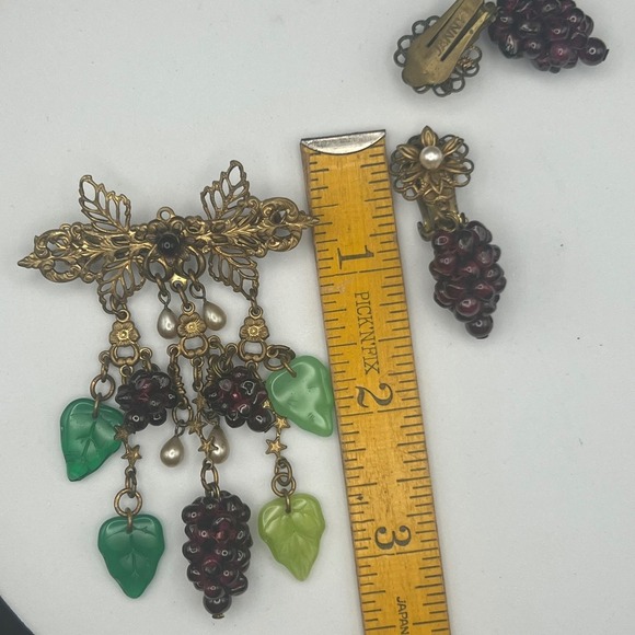 Vintage 70s Janny Glass Grape Cluster Set – Coquette Cottagecore Jewelry - Picture 5 of 7